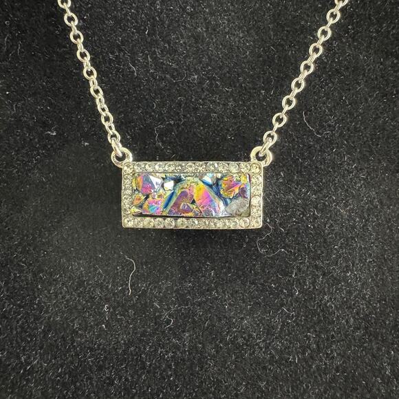 Druzy navy‎ blue iridescent rectangular silver tone rhinestone necklace - Picture 4 of 7